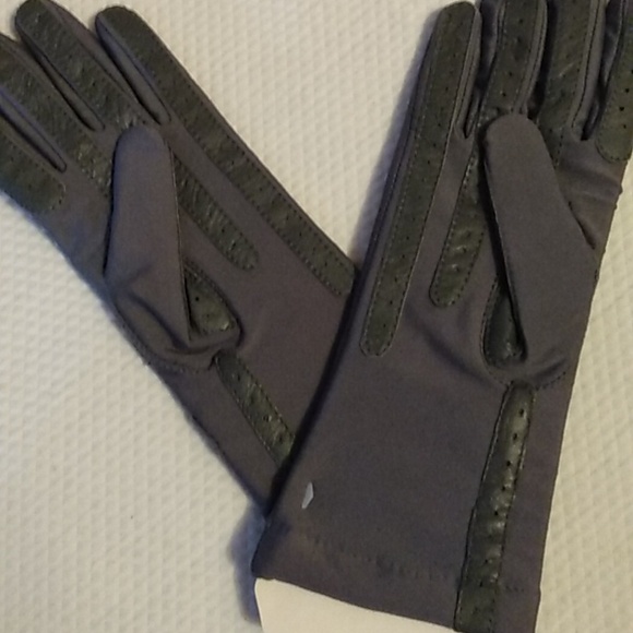 Isotoner Gloves - Picture 8 of 8